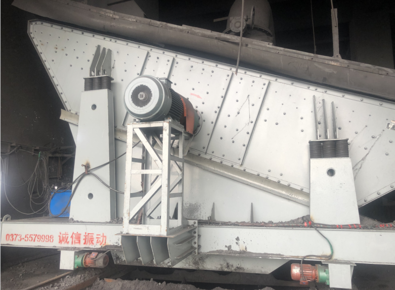 武鋼2665圓振篩現場